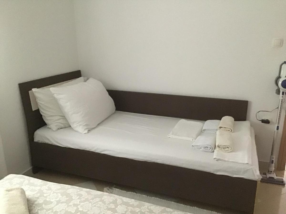 Ruzmarin Apartment *