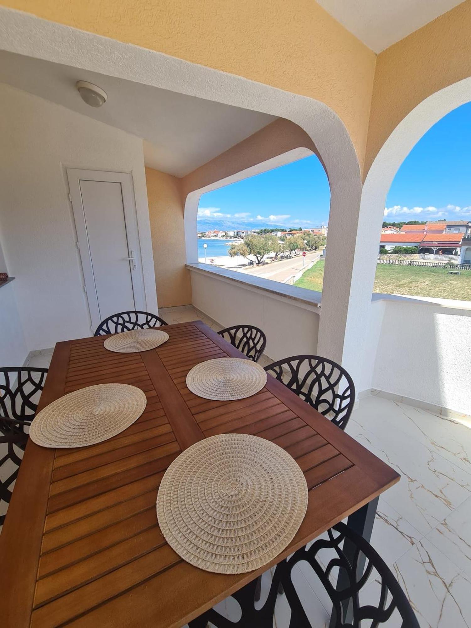Apartment Ruzmarin *