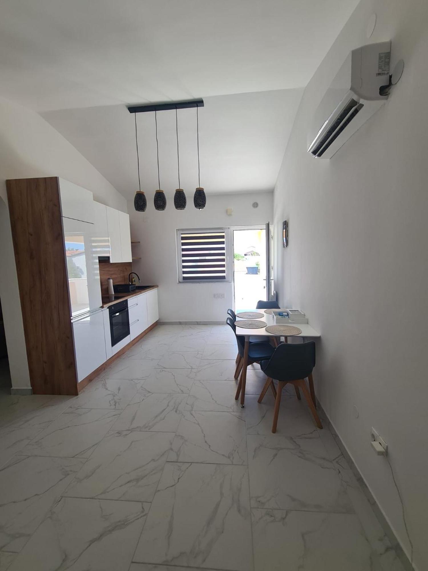 Ruzmarin Apartment