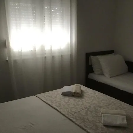Apartmani Ruzmarin Vir Exterior photo