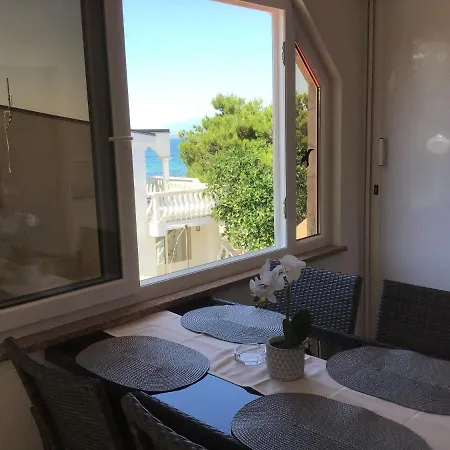 Apartmani Ruzmarin Vir Exterior photo