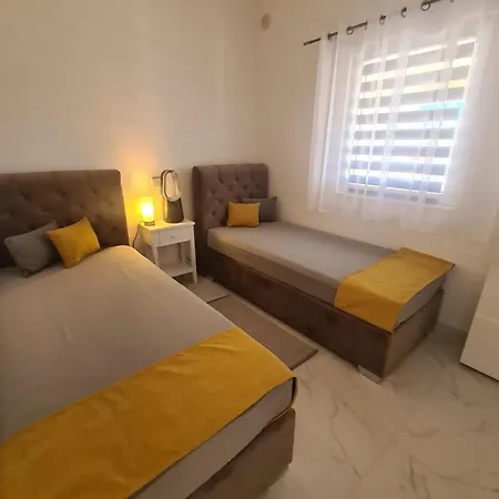 Apartmani Ruzmarin Vir Exterior photo