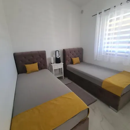 Apartmani Ruzmarin Vir Exterior photo