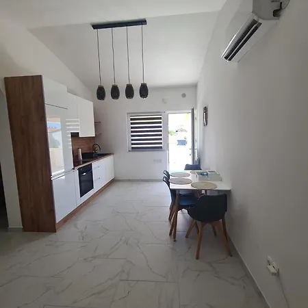 Apartmani Ruzmarin Vir Exterior photo