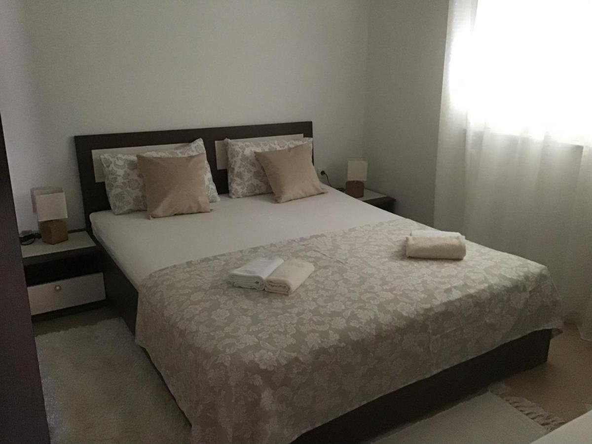 Ruzmarin Apartment *